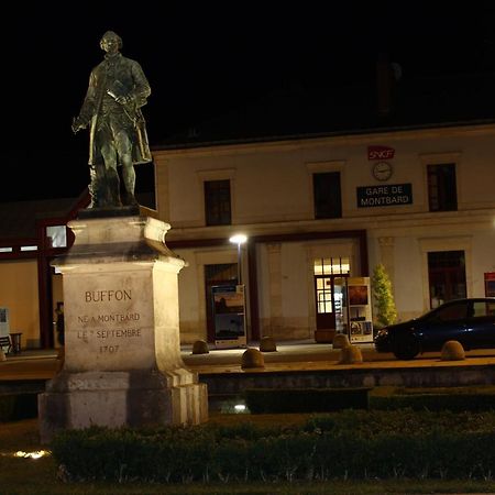 Hotel Restaurant Les Templiers Montbard Exterior foto